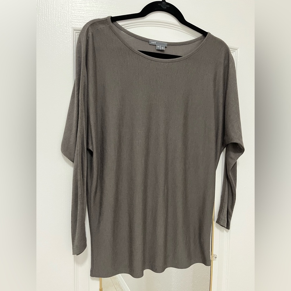 Vince Slate Mesh Inserts Long sleeve Boatneck Dolmain Sleeve Top Size XS - Picture 2 of 4
